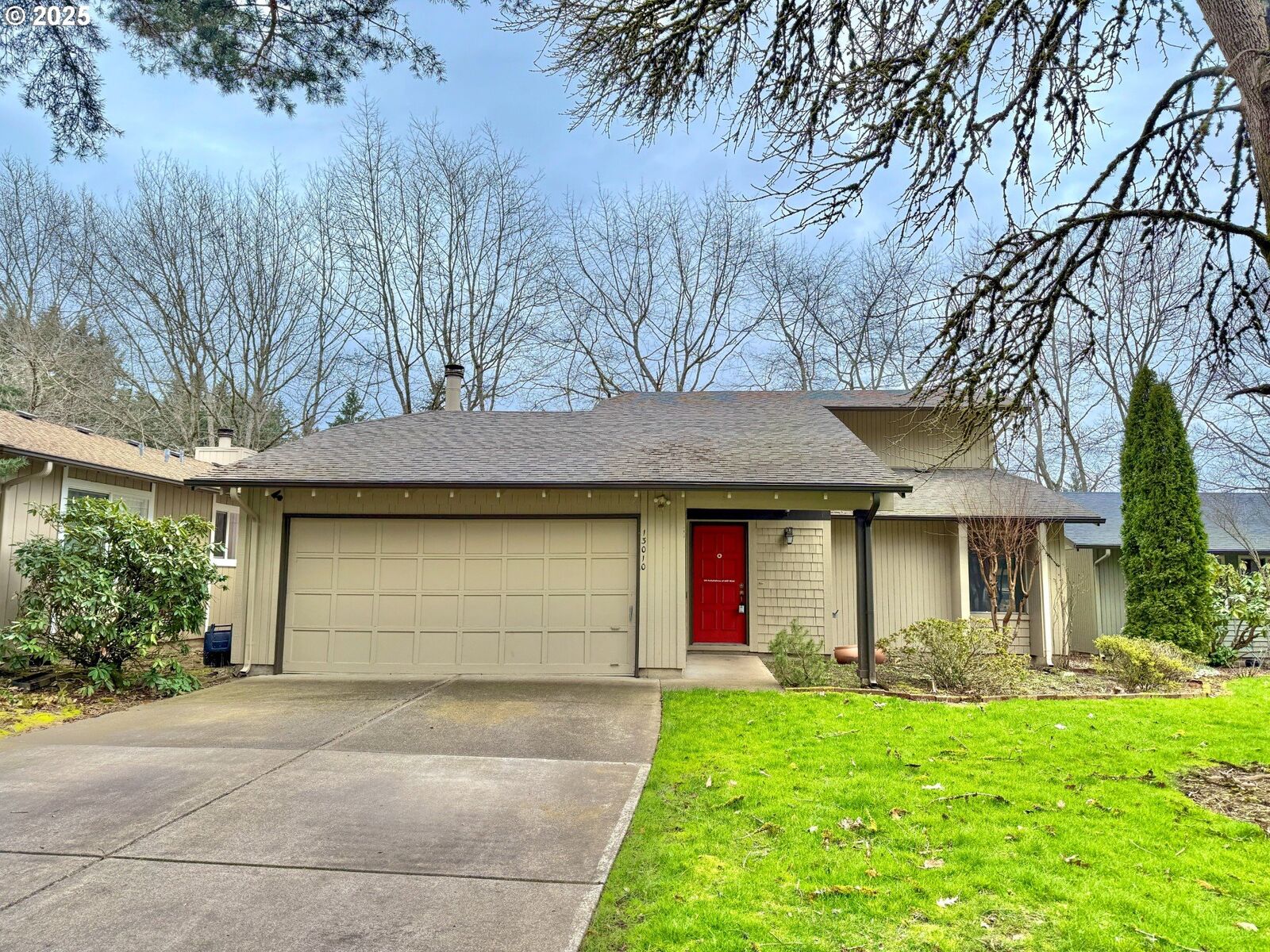 Property Photo: 13010 NE Pinebrook St WA 98684