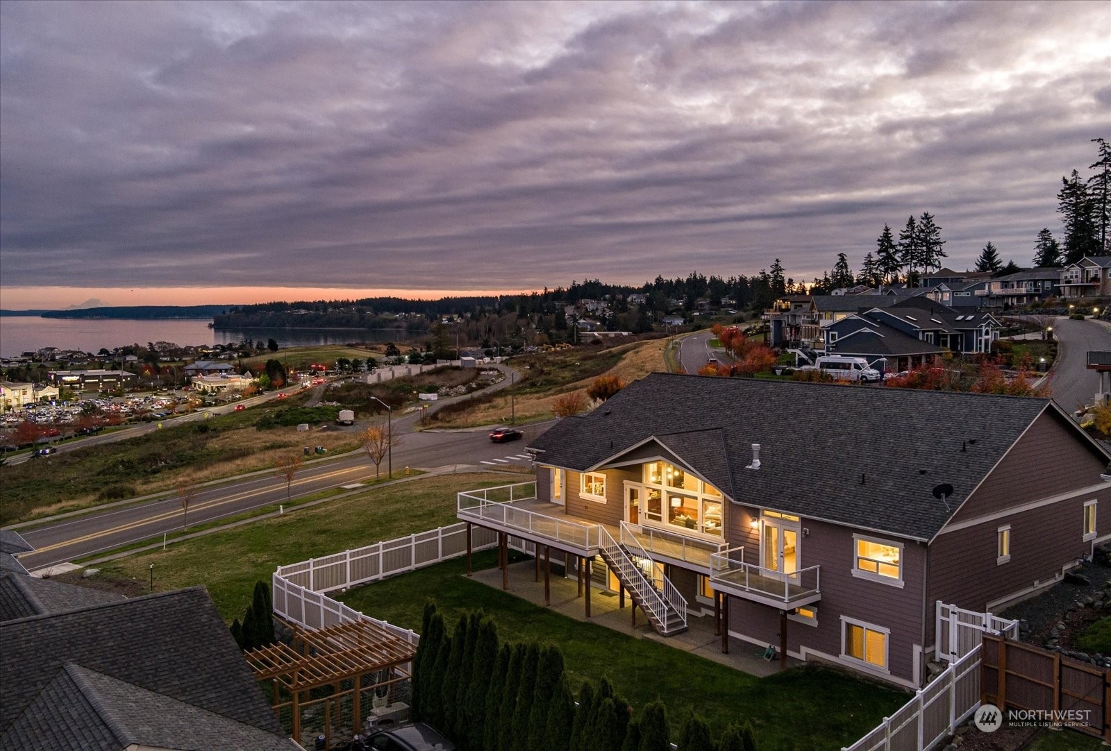 Property Photo:  1150 SW Fleet Street  WA 98277 