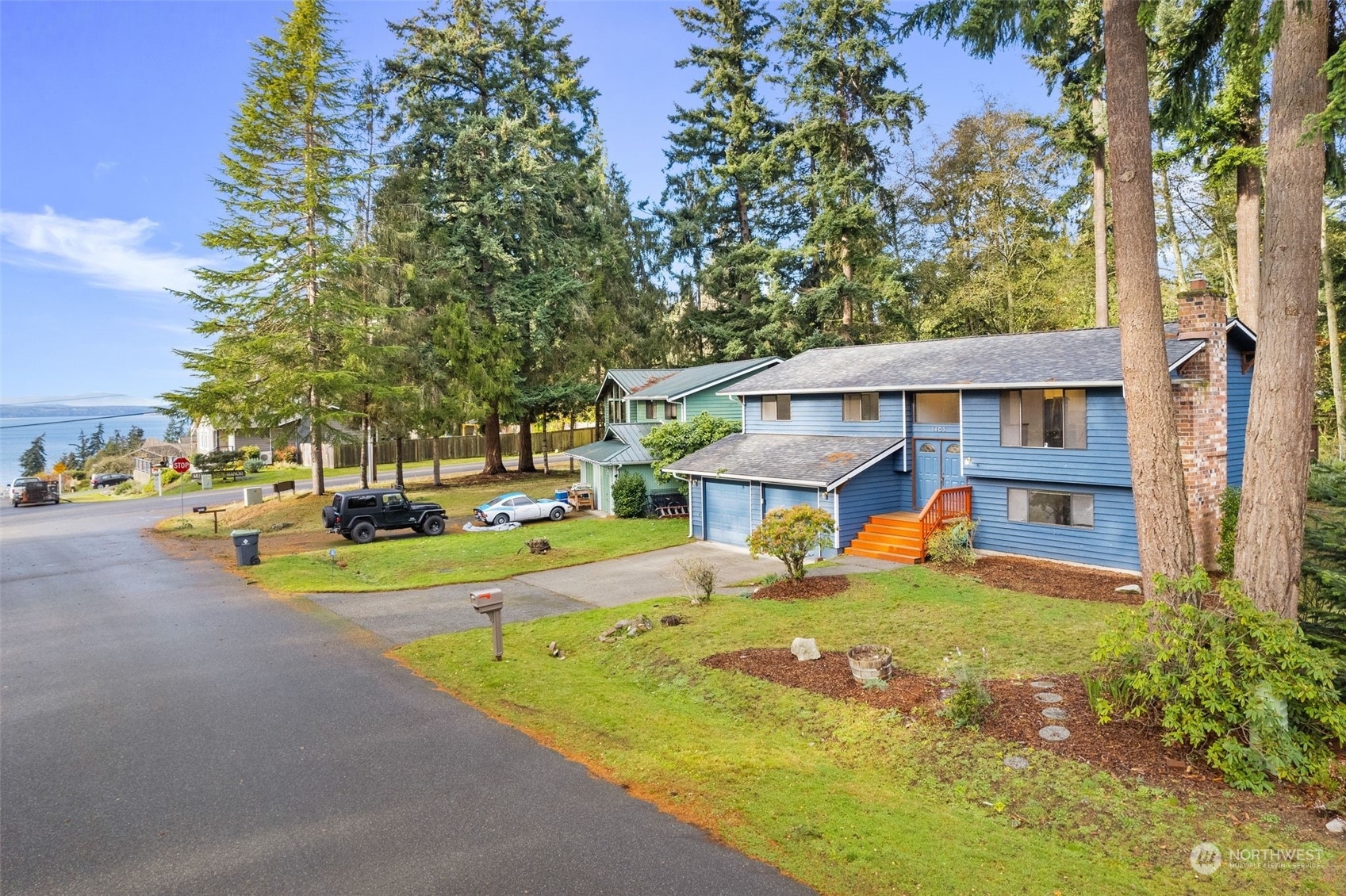 Property Photo:  1463 Manor Way  WA 98249 