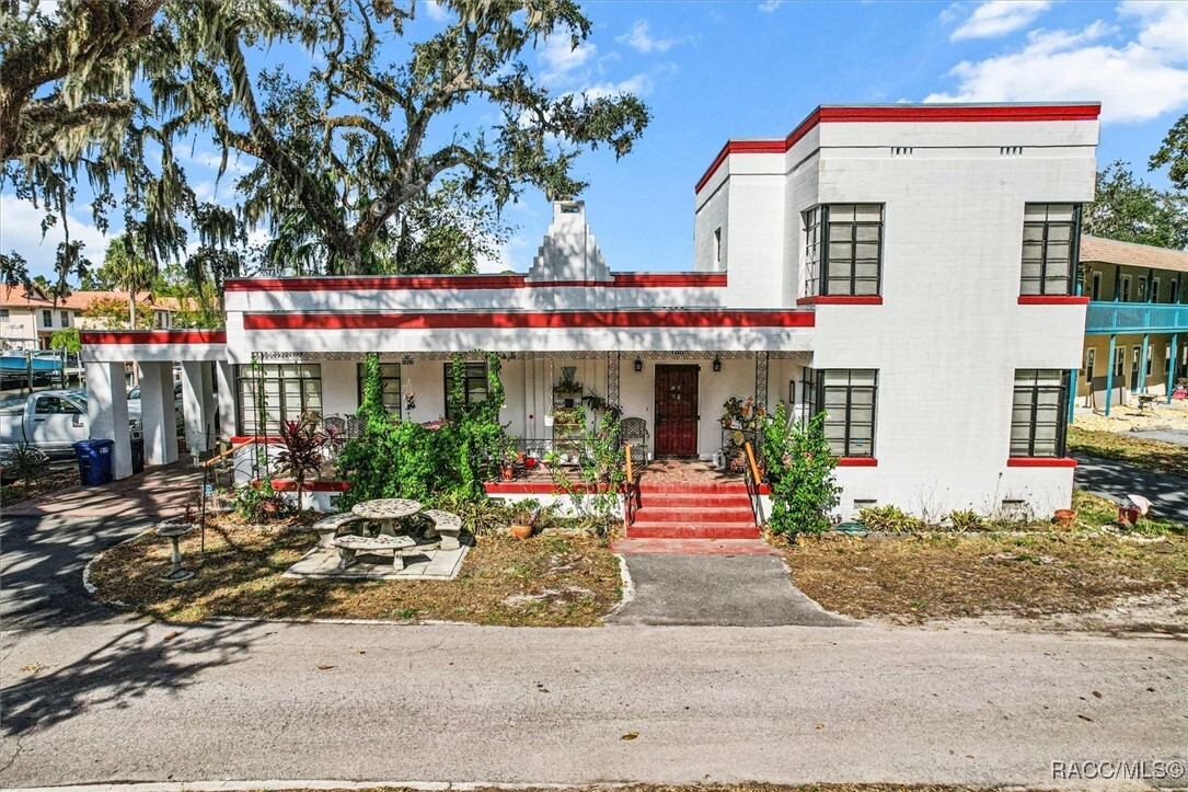Property Photo: 30 NE Kings Bay Drive FL 34429