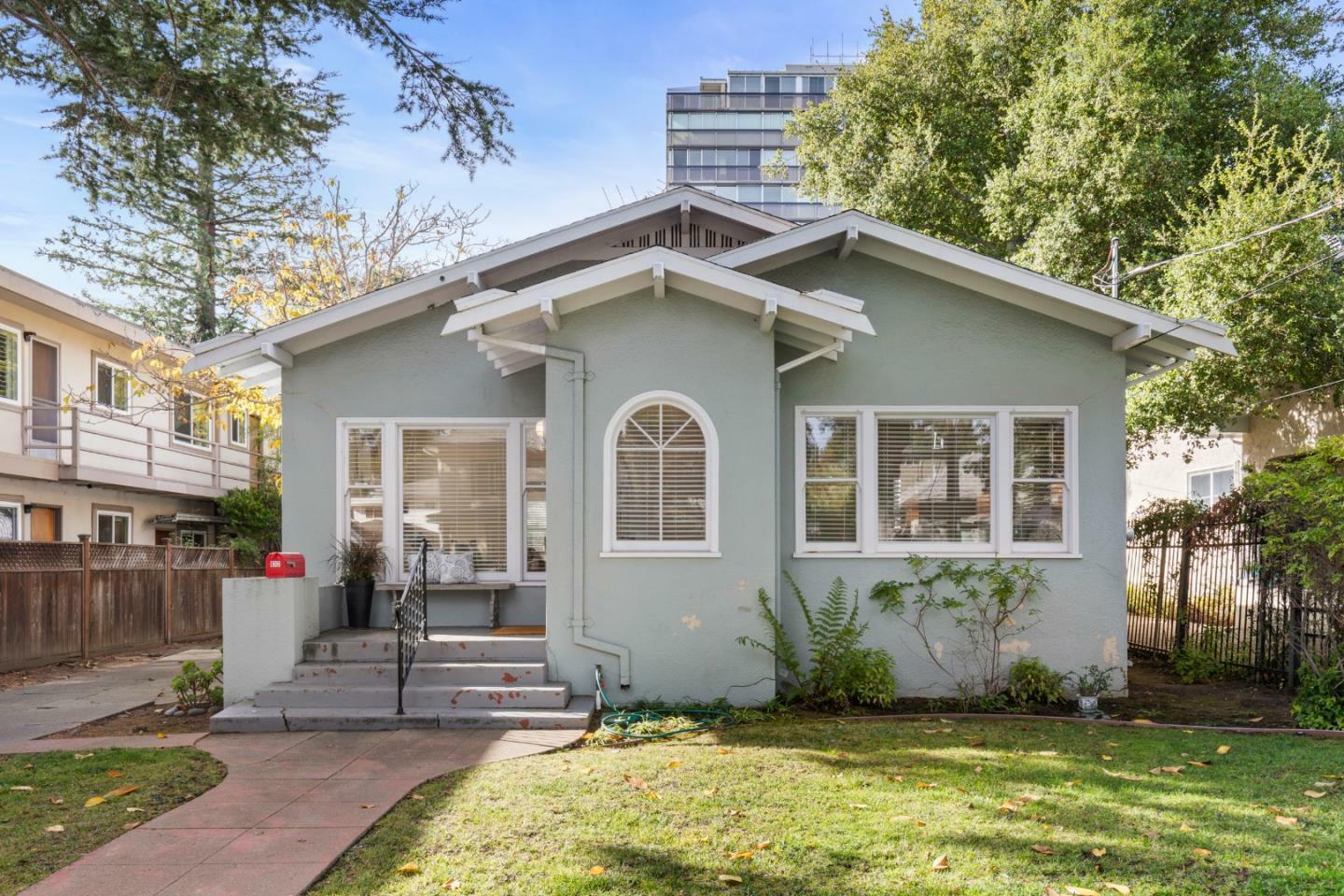 Property Photo:  132 Emerson Street  CA 94301 