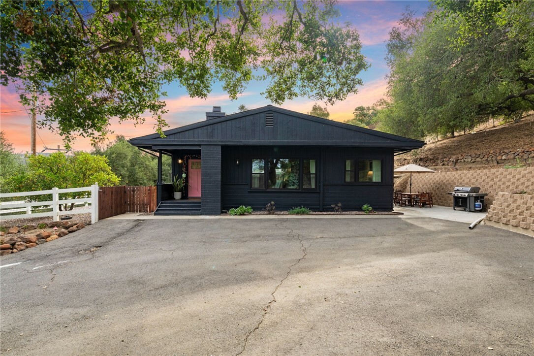 Property Photo:  47631 Pala Road  CA 92592 