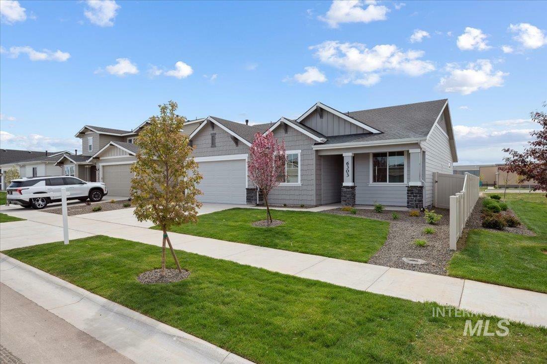 Property Photo: 6303 W Pewter Point St ID 83646