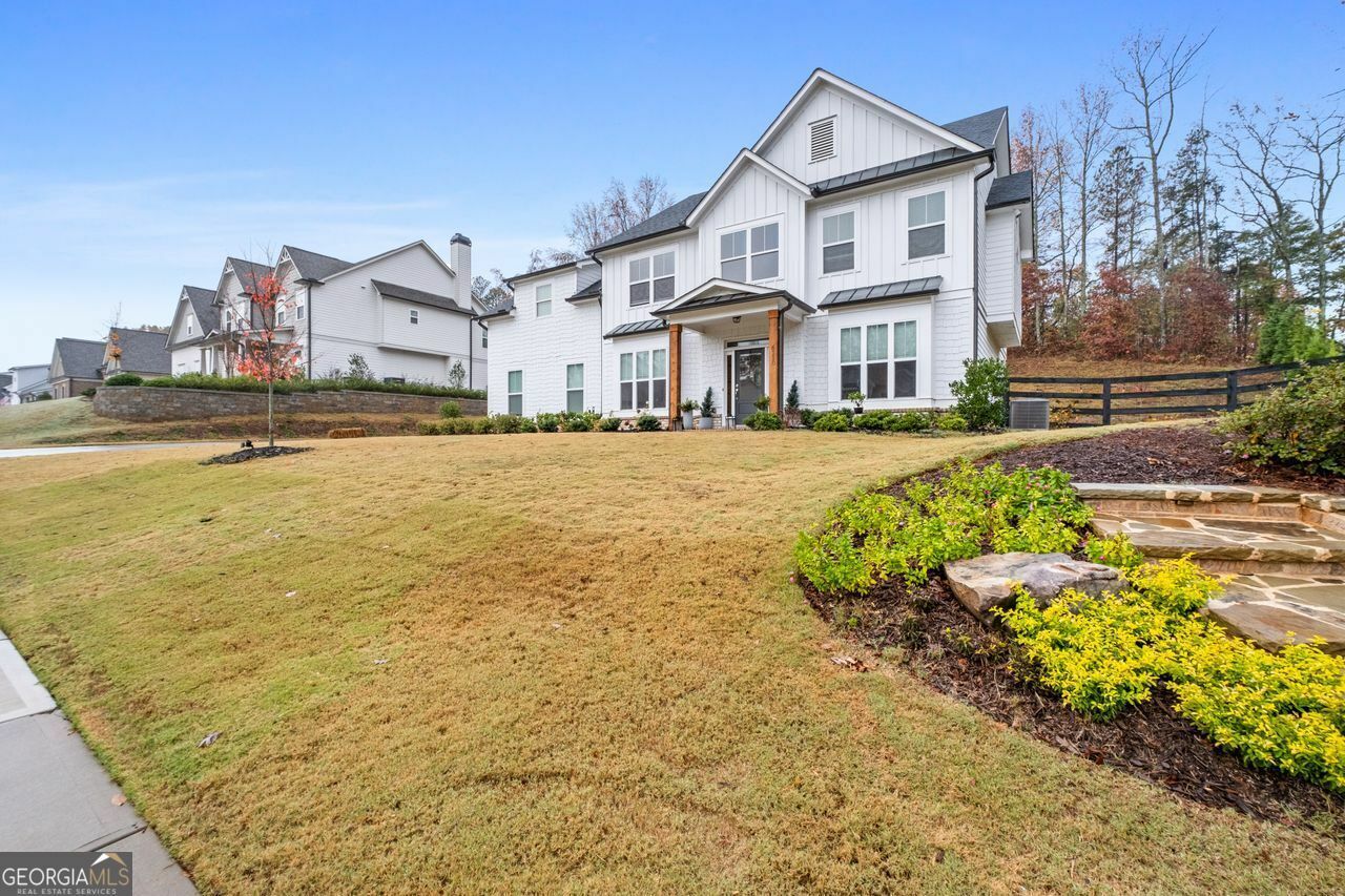 Property Photo:  6110 Bentley Commons Drive  GA 30040 