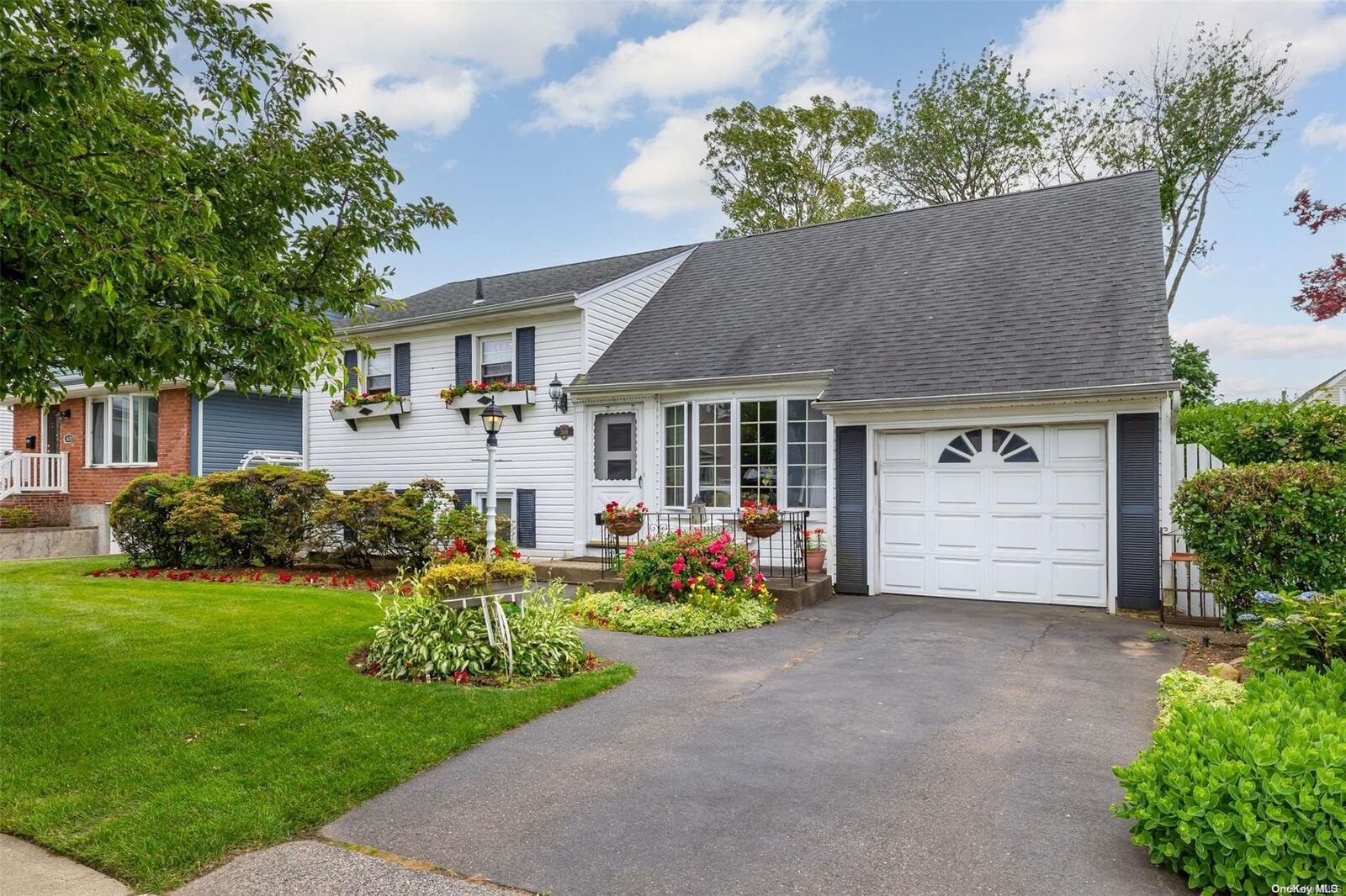 Property Photo:  3616 Wyanet Street  NY 11783 