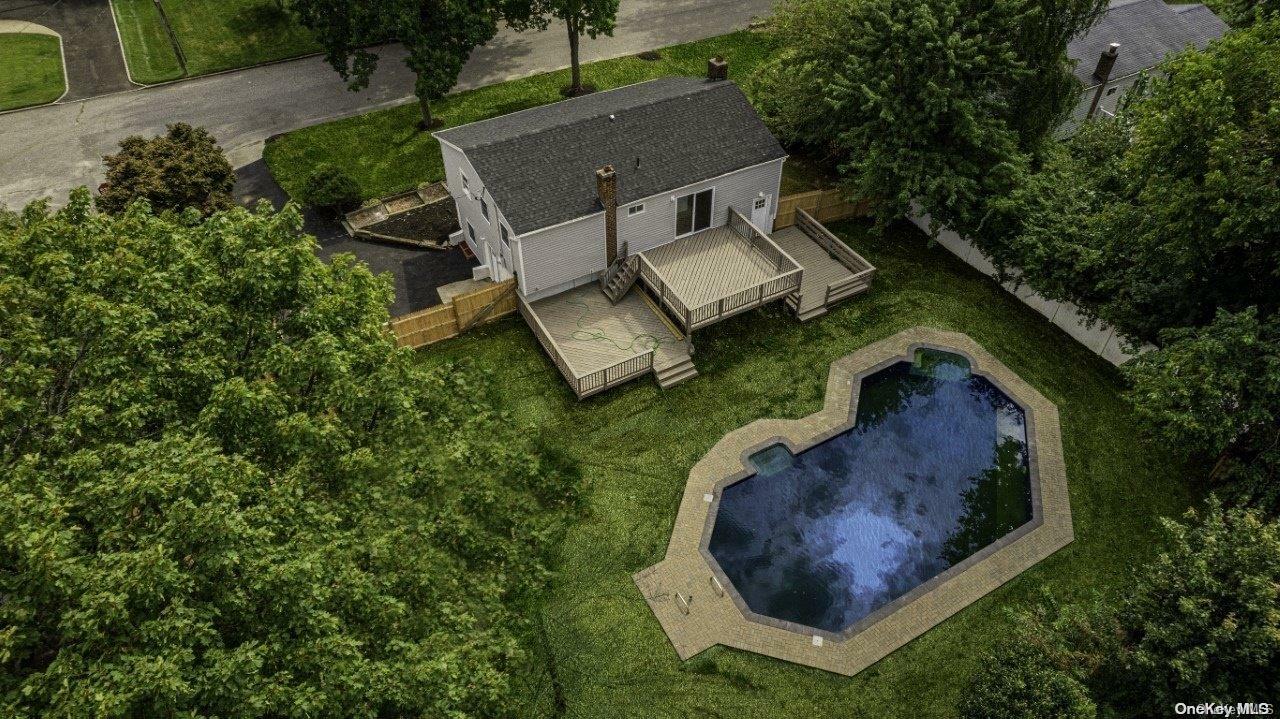 Property Photo:  16 Colgate Street  NY 11776 