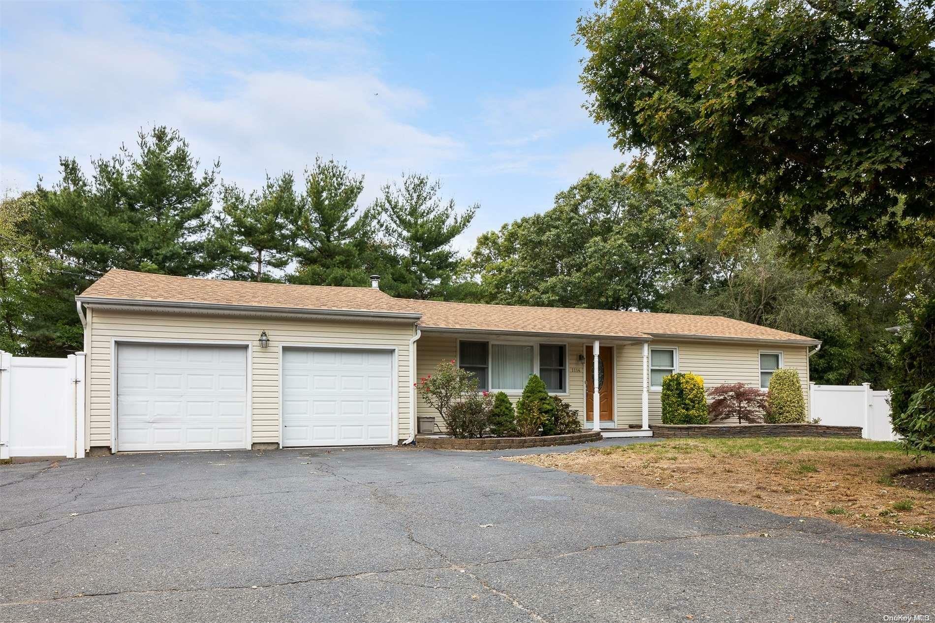 Property Photo: 1114 N Ocean Avenue NY 11763