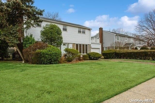 Property Photo:  149 Rose Lane  NY 11040 