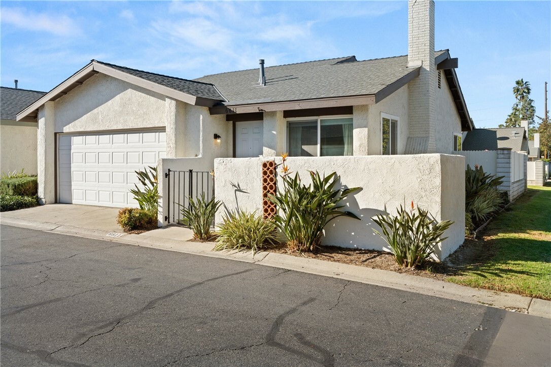 Property Photo:  6811 Foxborough Court 52  CA 92886 