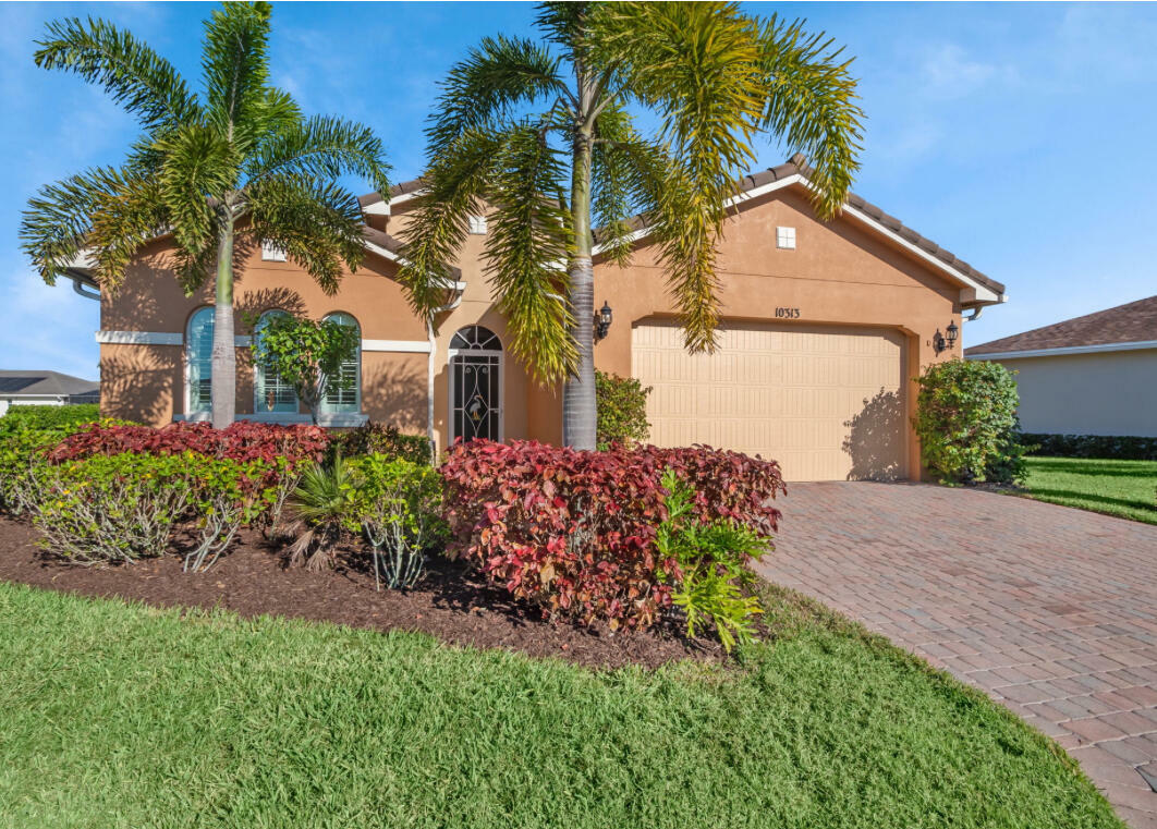 10313 SW Fernwood Avenue  Port Saint Lucie FL 34987 photo