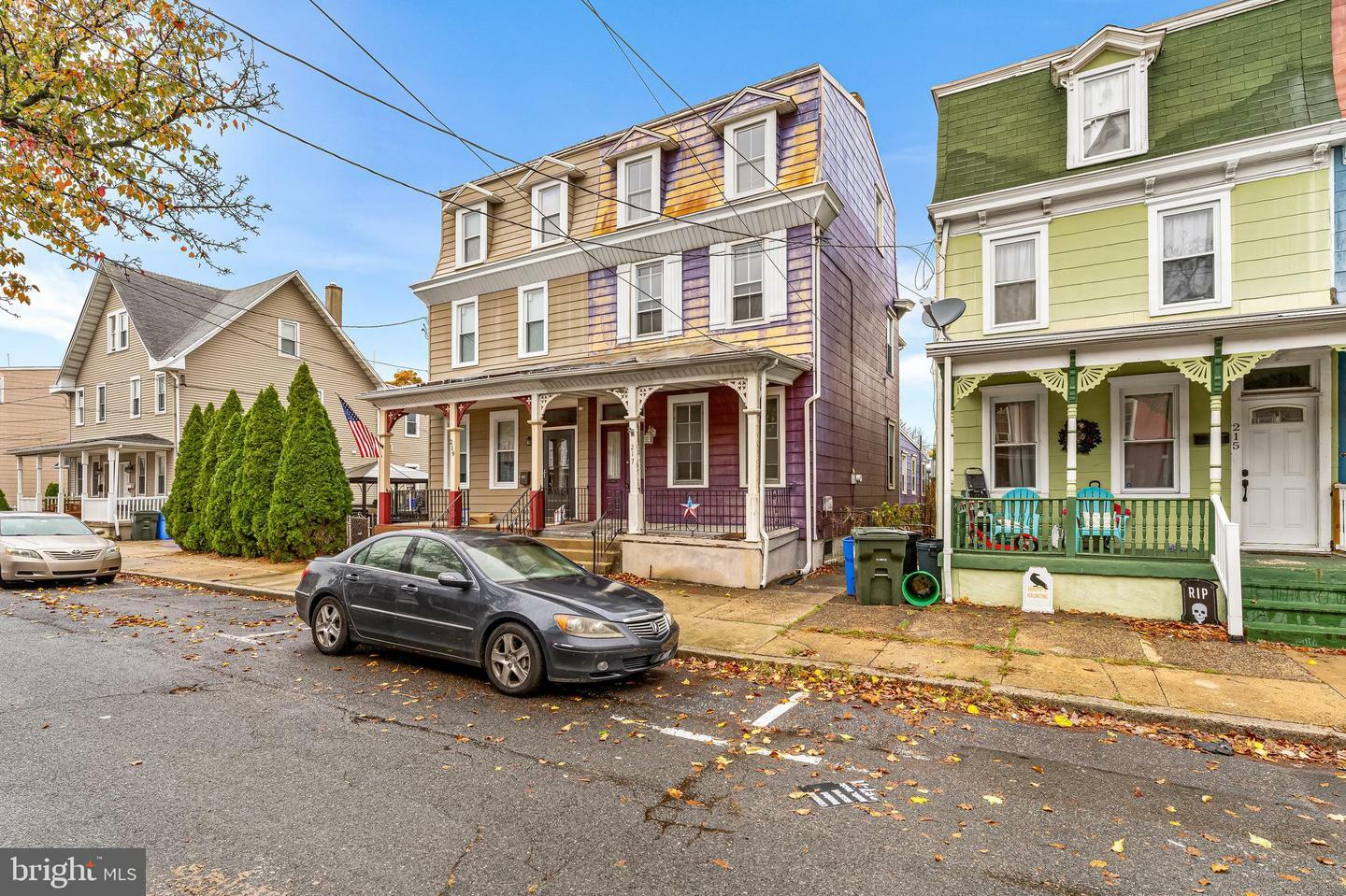 Property Photo:  217 W Union Street  NJ 08016 