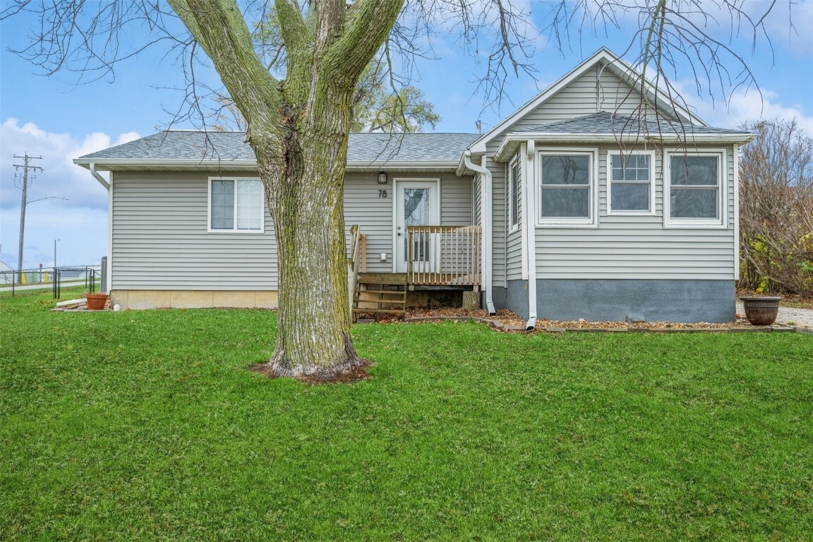 Property Photo:  78 2nd Avenue  IA 52206 