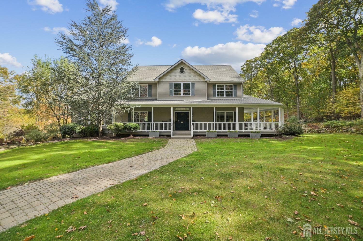 Property Photo:  6 Oak Hill Trail  NJ 08826 