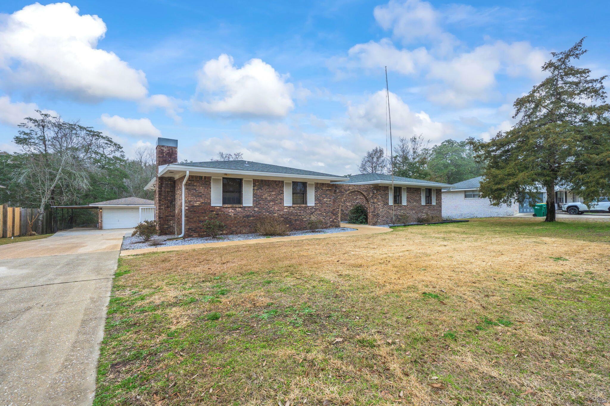 Property Photo:  713 Overbrook Drive  FL 32547 