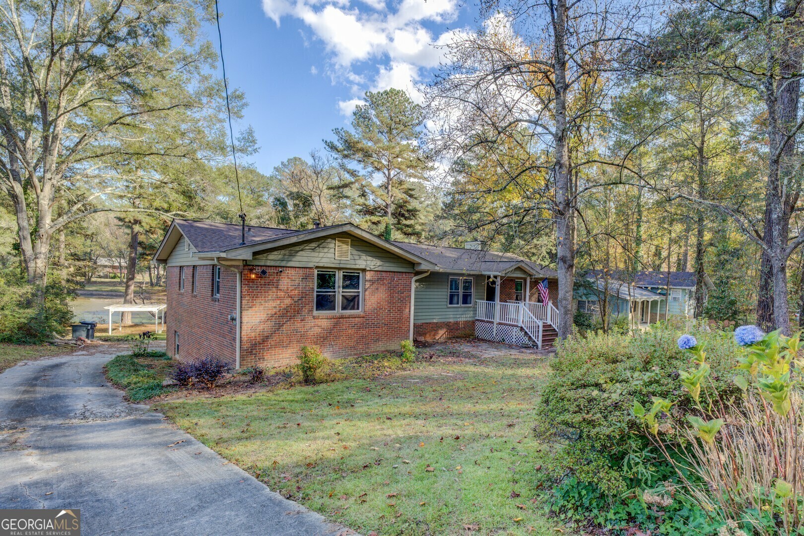 Property Photo:  2545 Rockbridge Road NW  GA 30012 