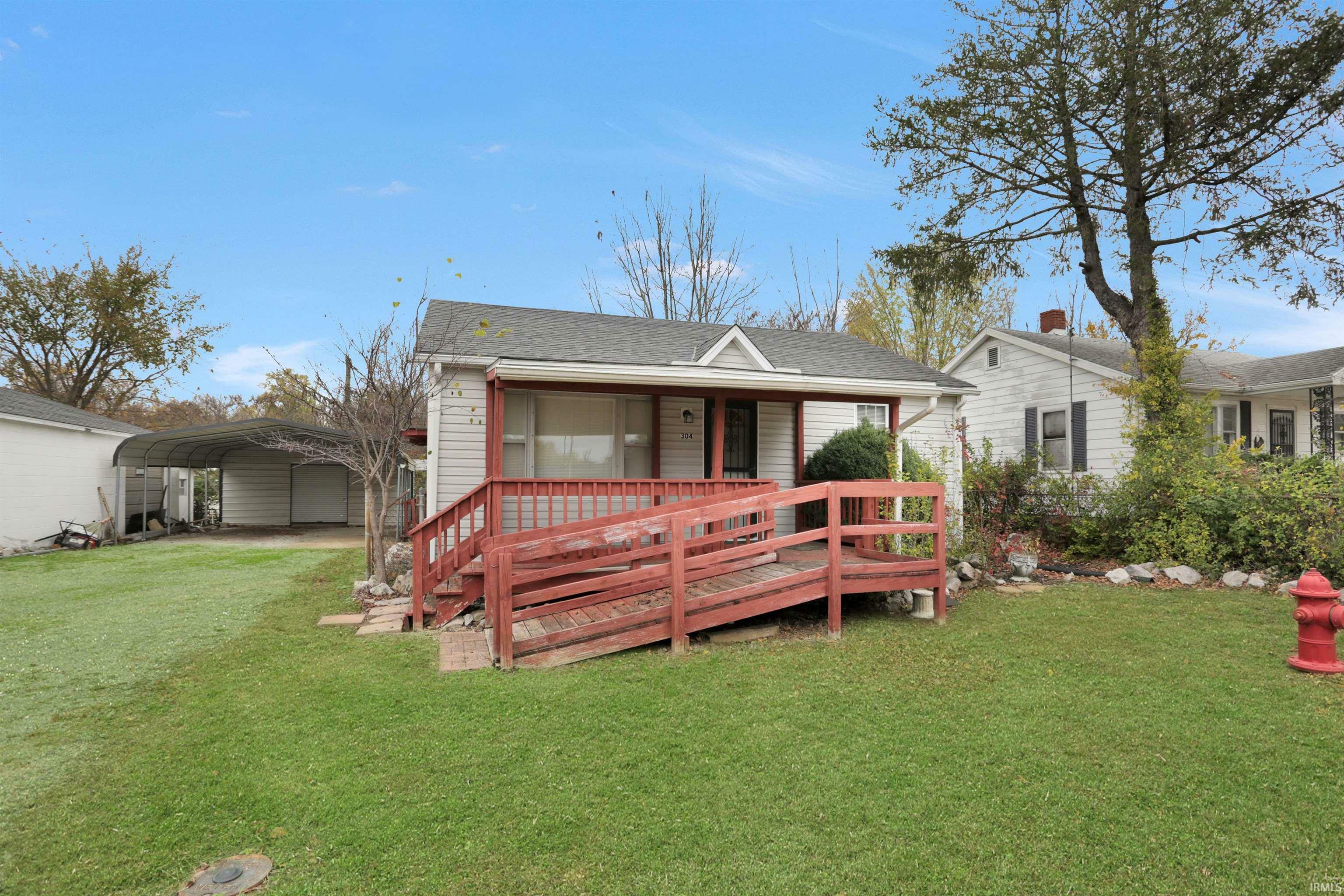 Property Photo:  304 E Lincoln Avenue  IN 47610 