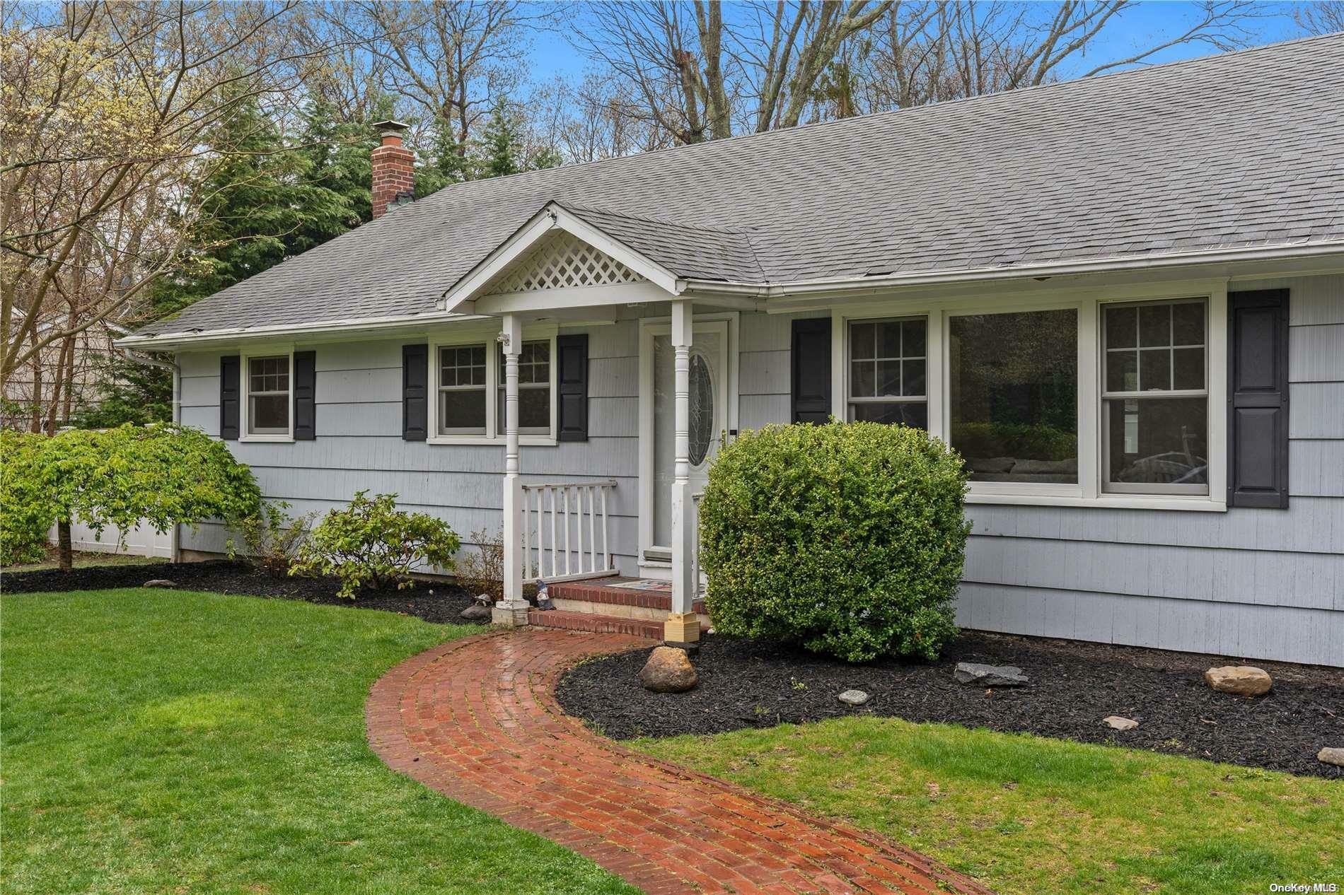 Property Photo:  11 Friends Road  NY 11733 