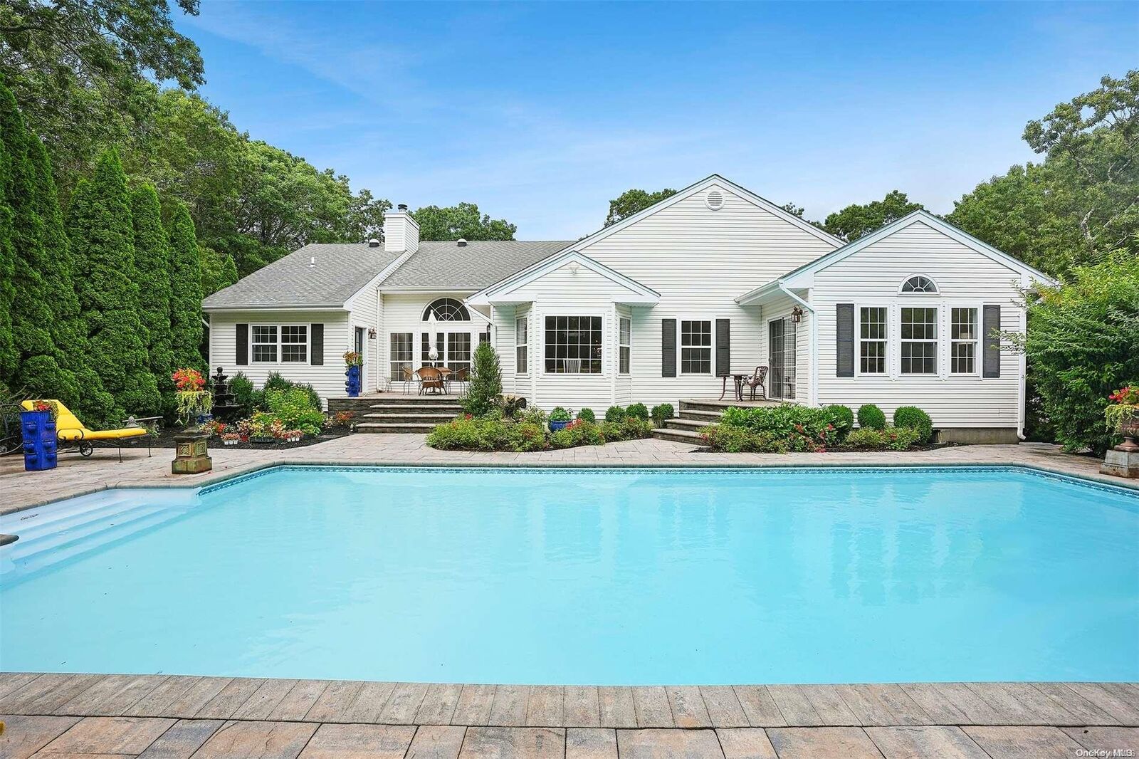 Property Photo:  100 Whippoorwill Lane  NY 11959 