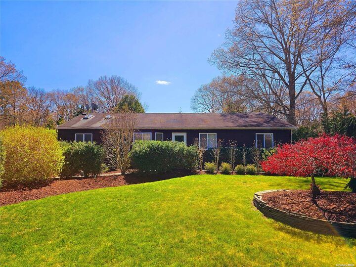 18 Madeline Road  Ridge NY 11961 photo