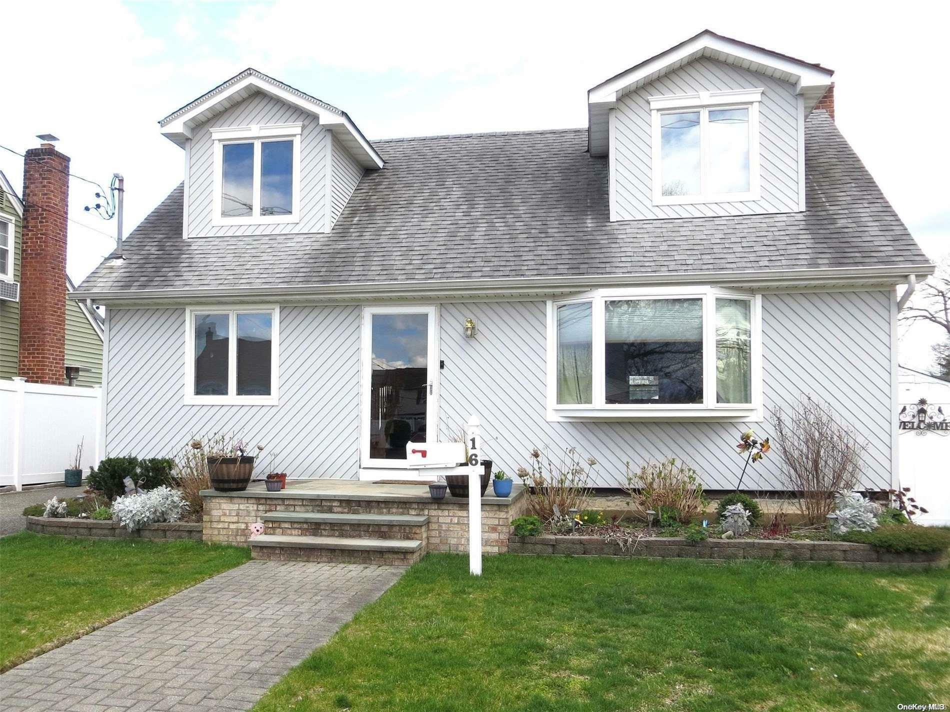 Property Photo: 16 Sunset Avenue NY 11735