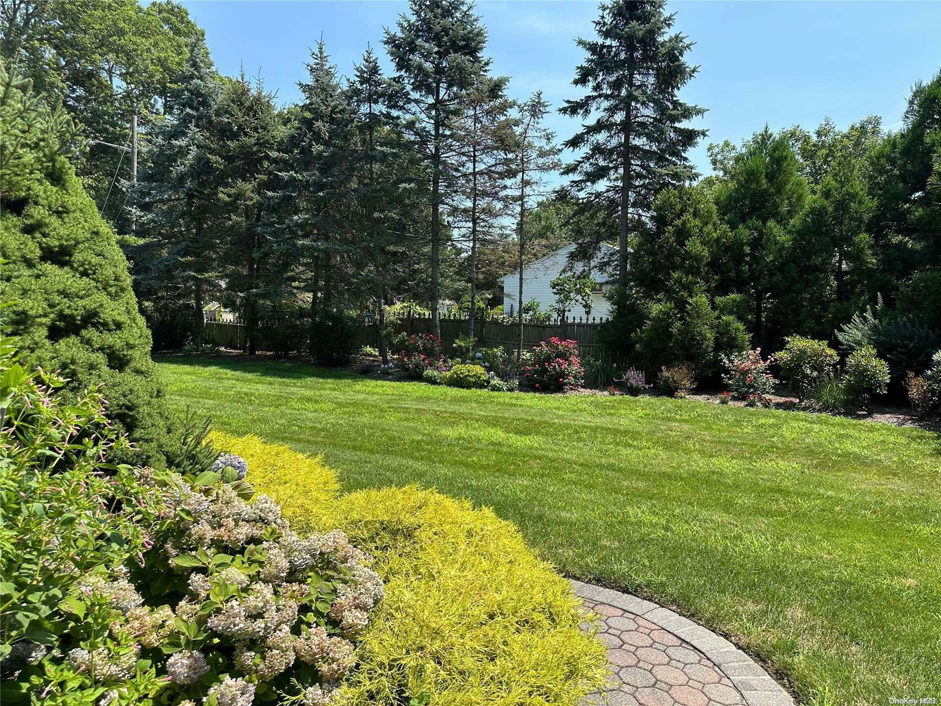 Property Photo:  2 Fox Lane  NY 11786 