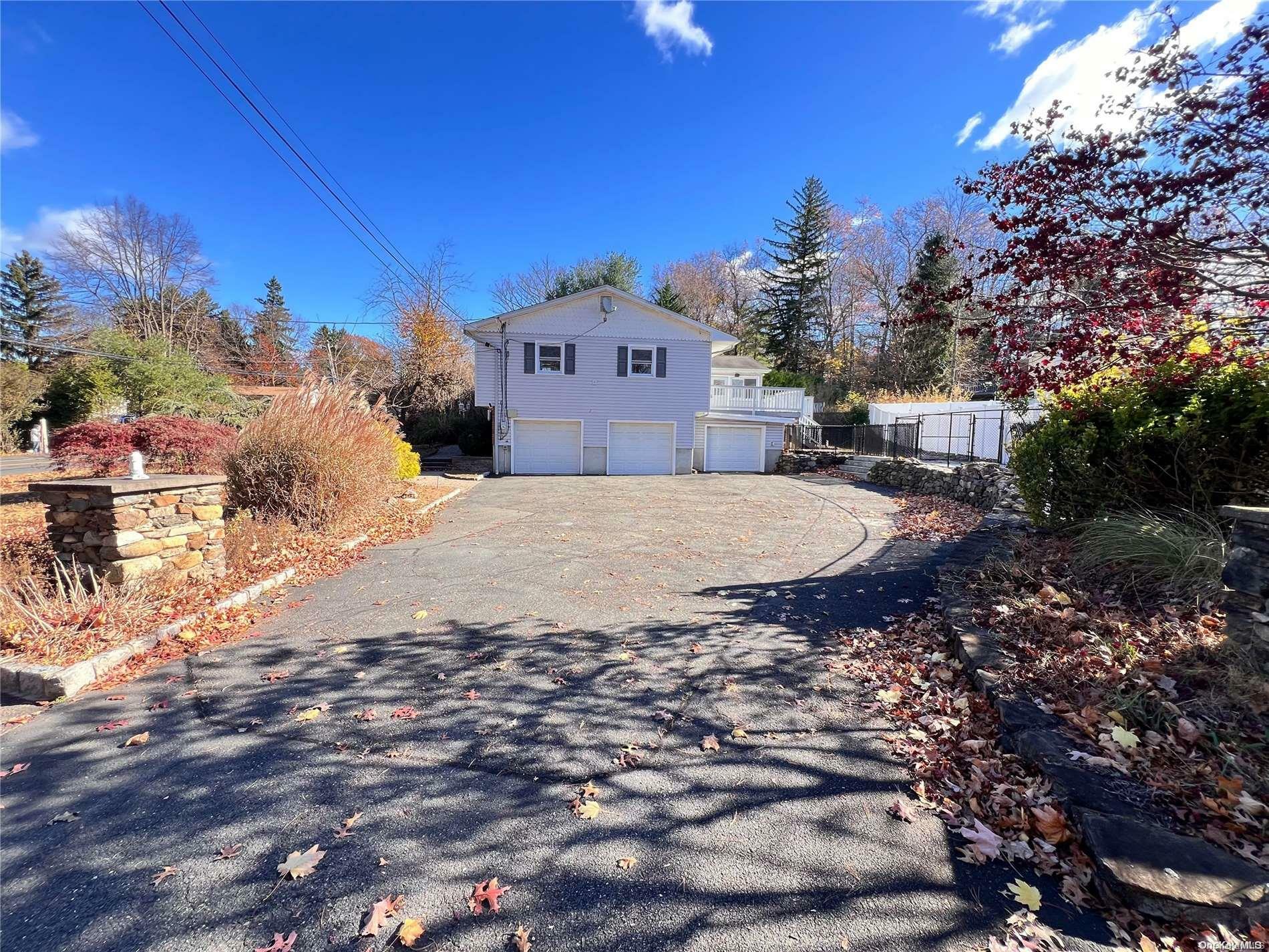 Property Photo:  15 Laurel Road  NY 10956 