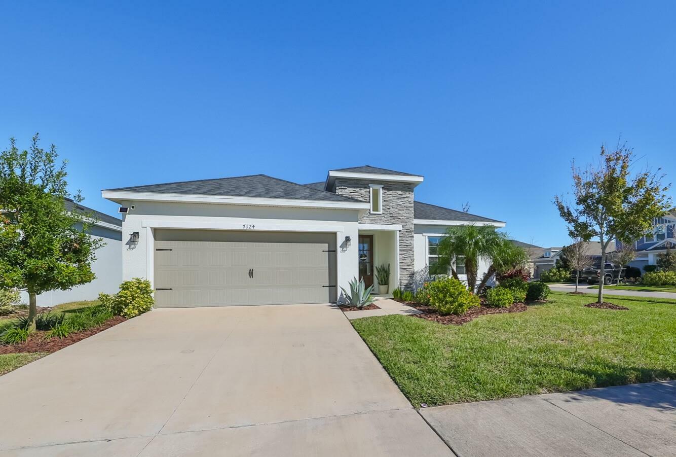 Property Photo:  7124 Estero Court  FL 33572 