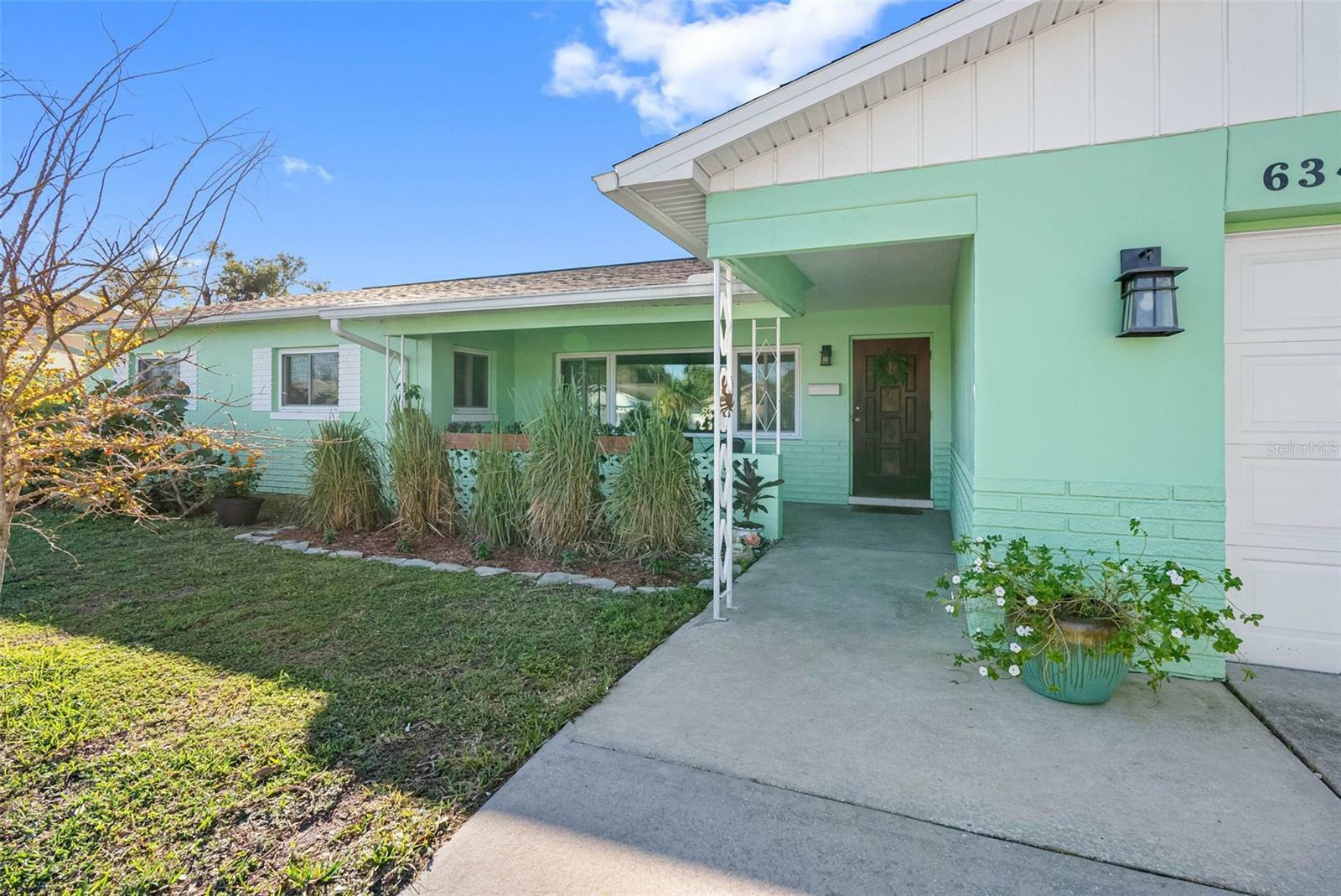 Property Photo:  6348 29th Avenue N  FL 33710 