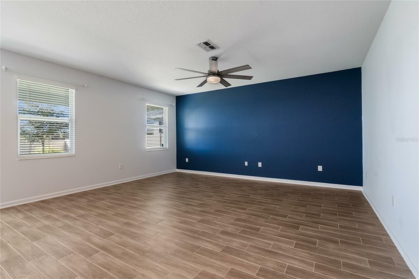 Property Photo:  1703 Chatsworth Circle  FL 34771 