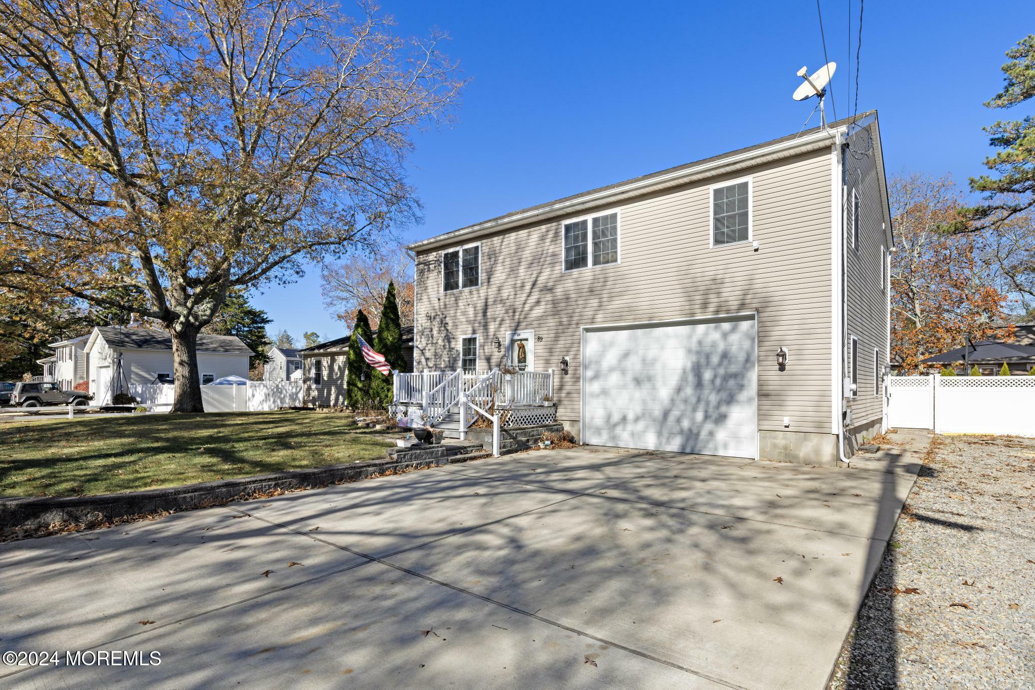 Property Photo:  89 Poplar Street  NJ 08758 