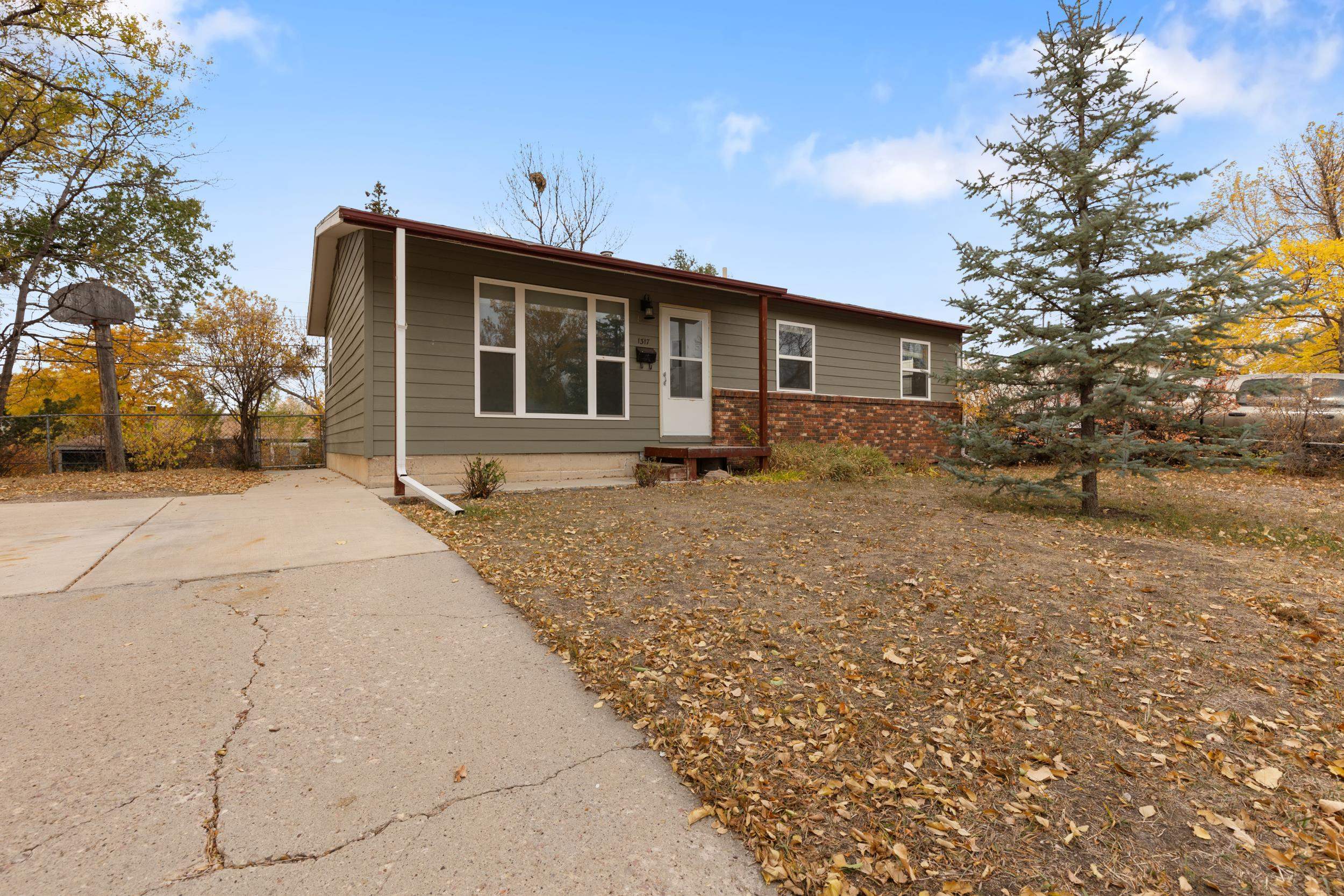 Property Photo:  1317 Racine Street  SD 57701 