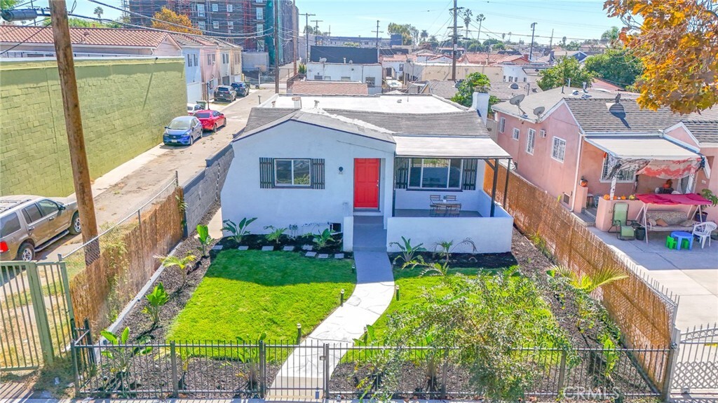 Property Photo: 1814 W 68th Street CA 90047