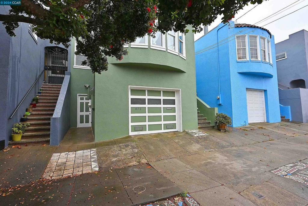 Property Photo:  475 Munich St  CA 94112 