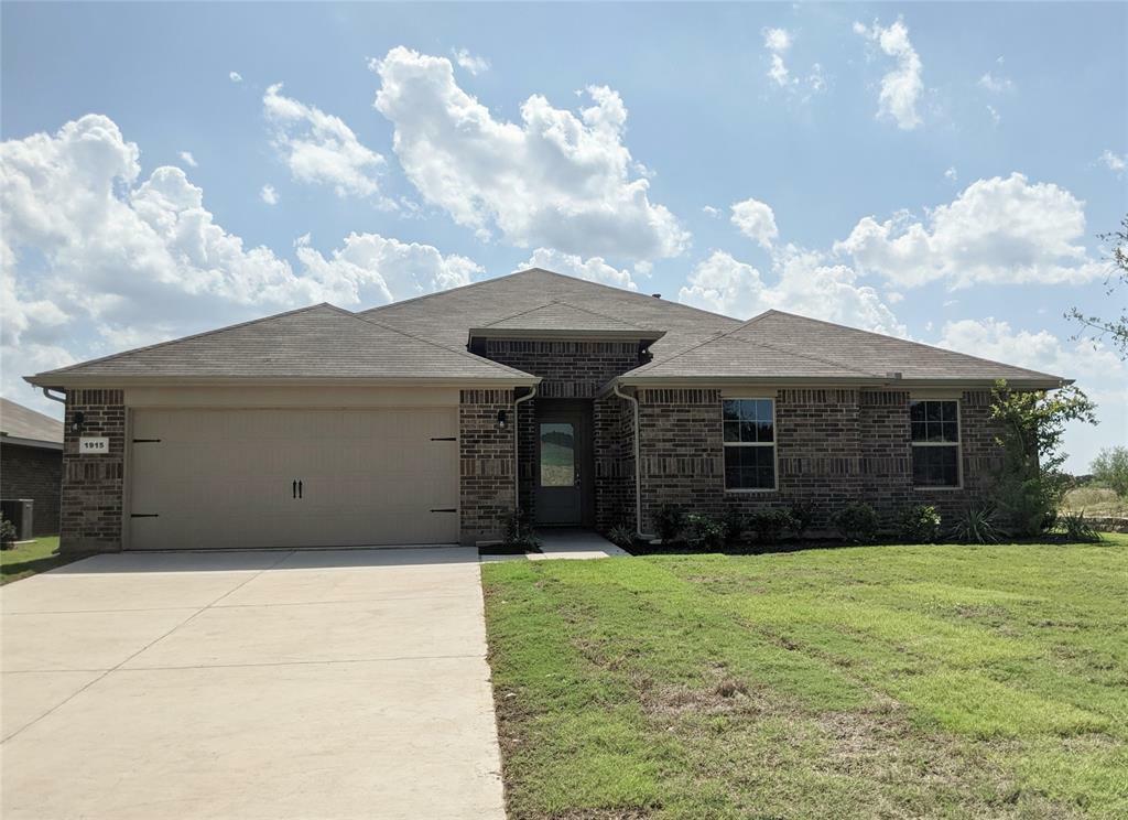 Property Photo:  1915 Heritage  TX 76033 