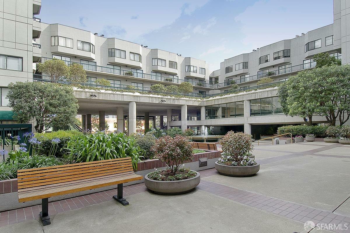 Property Photo:  601 Van Ness Avenue 504  CA 94102 