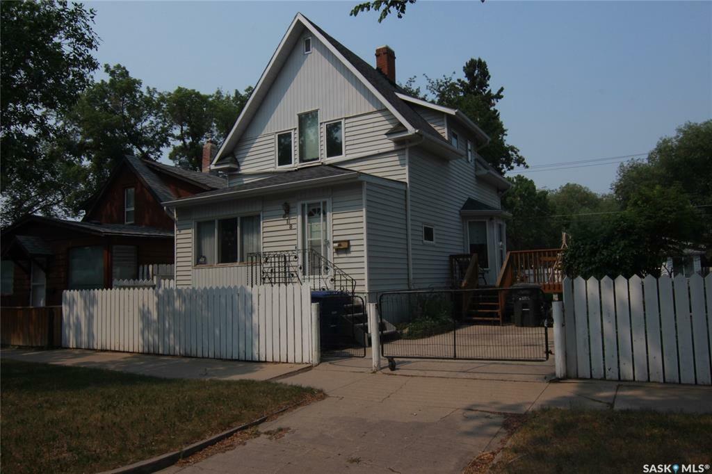 618 31st Street W  Saskatoon SK S7L 0R3 photo