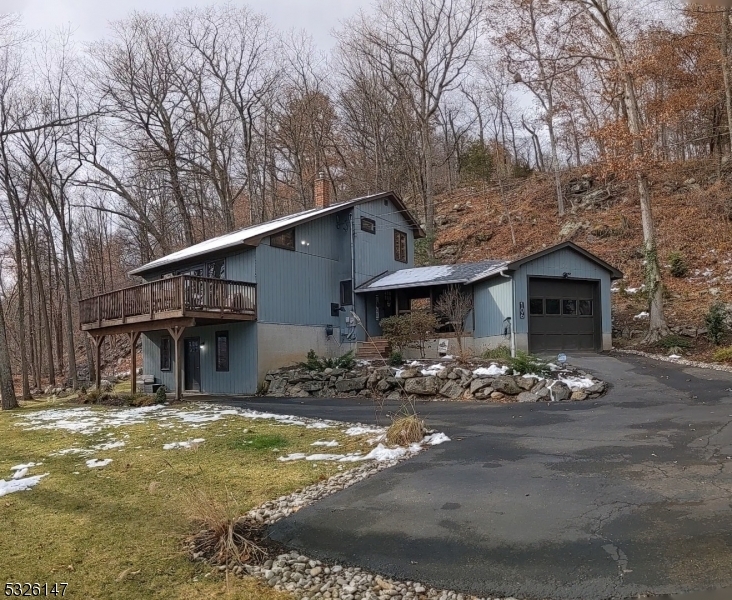 Property Photo:  106 Lounsberry Hollow Rd  NJ 07461 