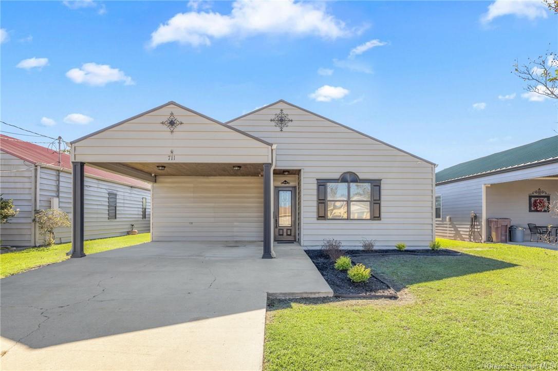 Property Photo: 711 Cash Street LA 70669