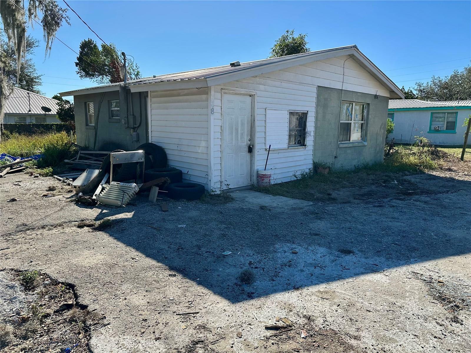 Property Photo:  308 E Booker Street  FL 33825 