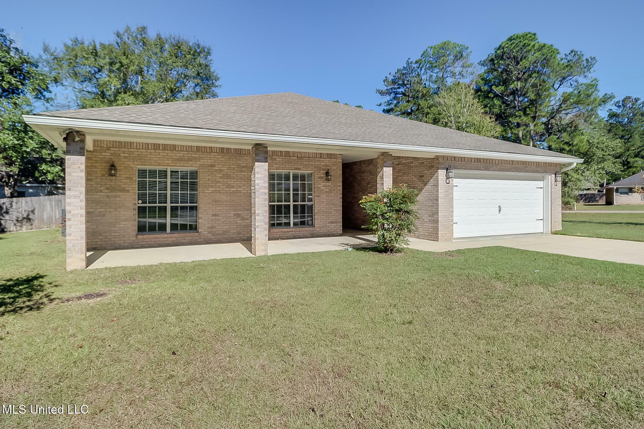 Property Photo:  730 Ieke Circle  MS 39525 