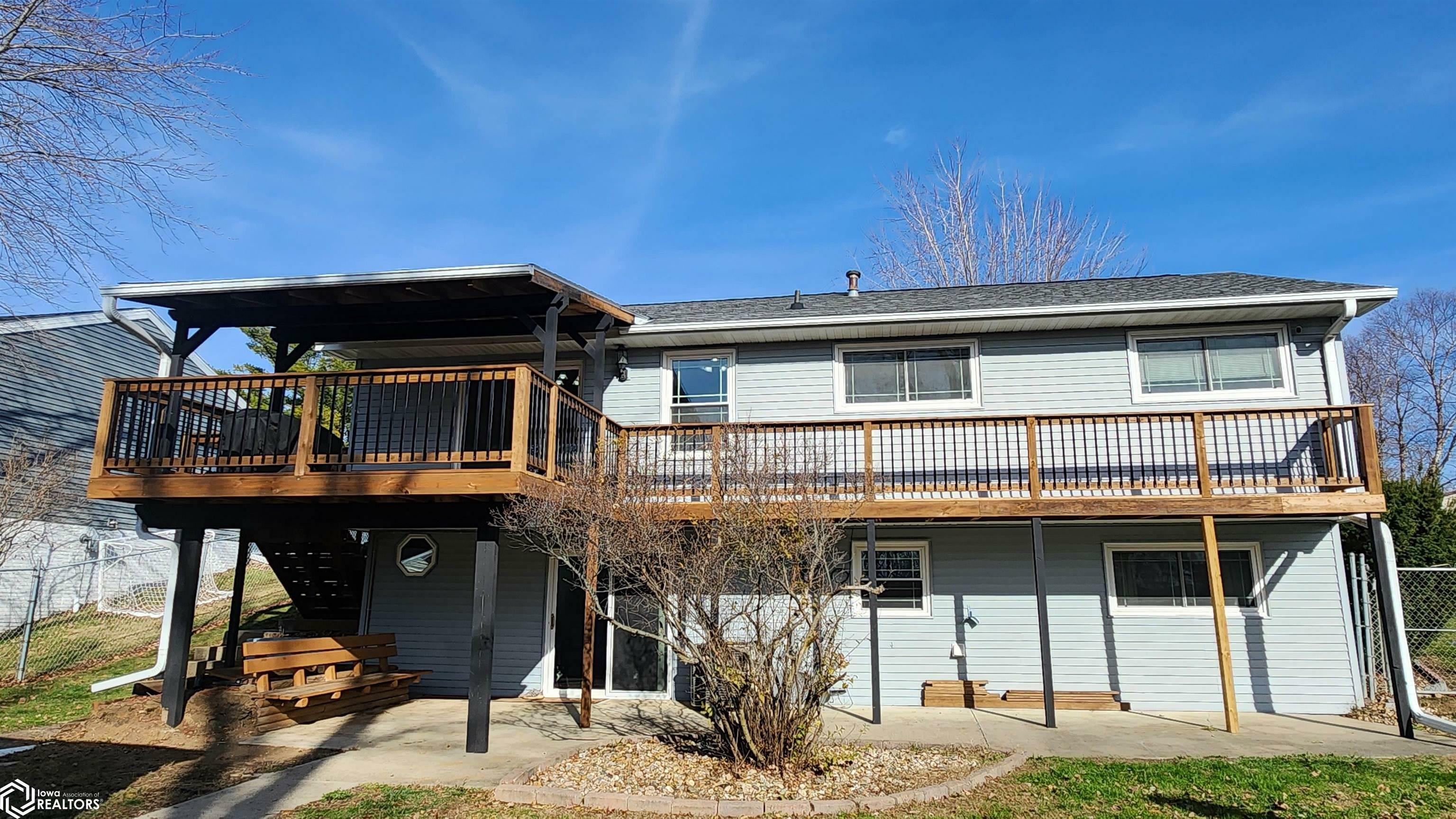 Property Photo:  2301 Sugar Creek Lane  IA 50158 