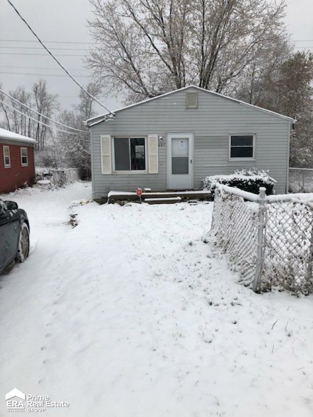 Property Photo:  1067 Dunkirk Avenue  MI 48458 