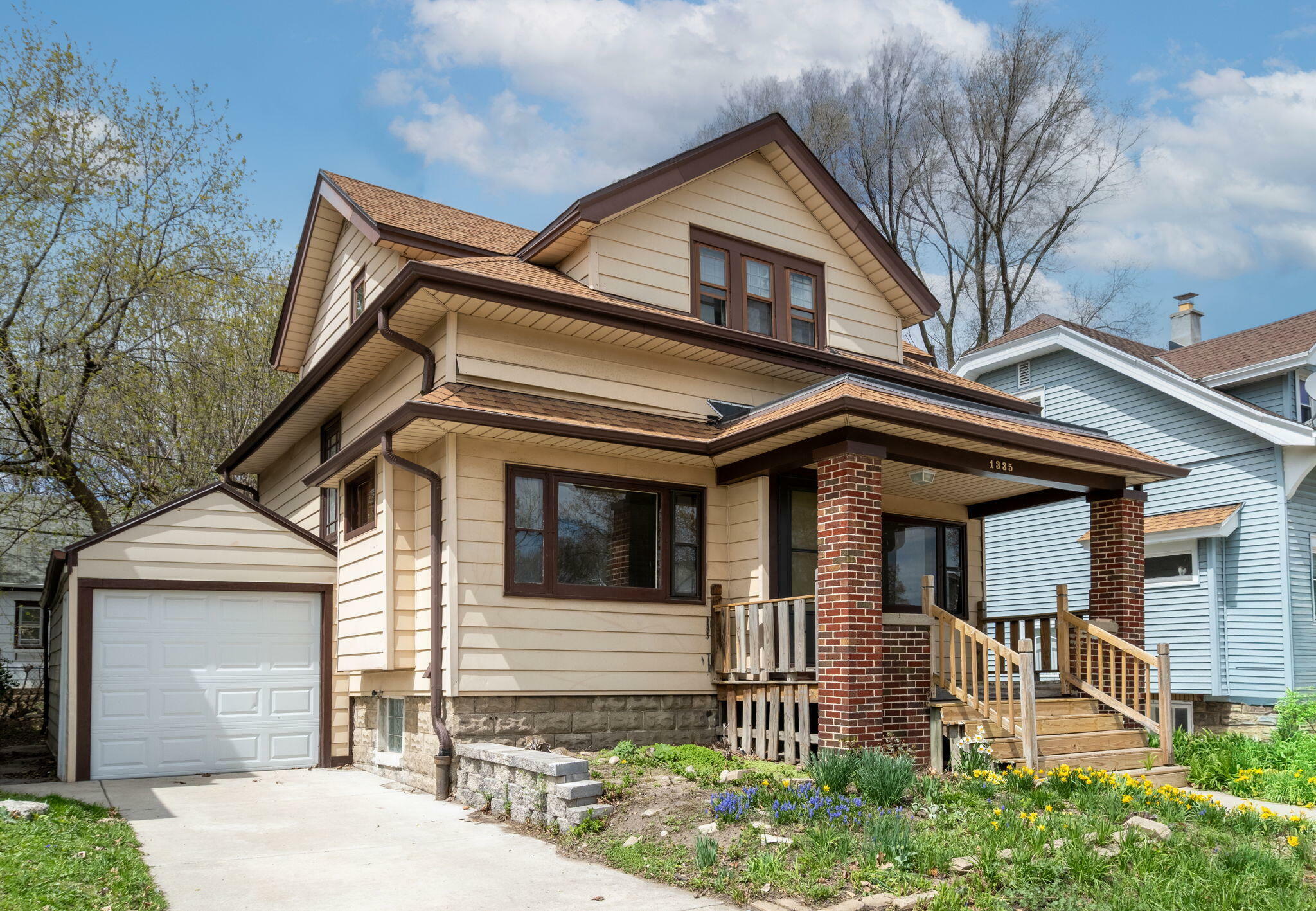 Property Photo: 1335 N Hawley Rd WI 53208