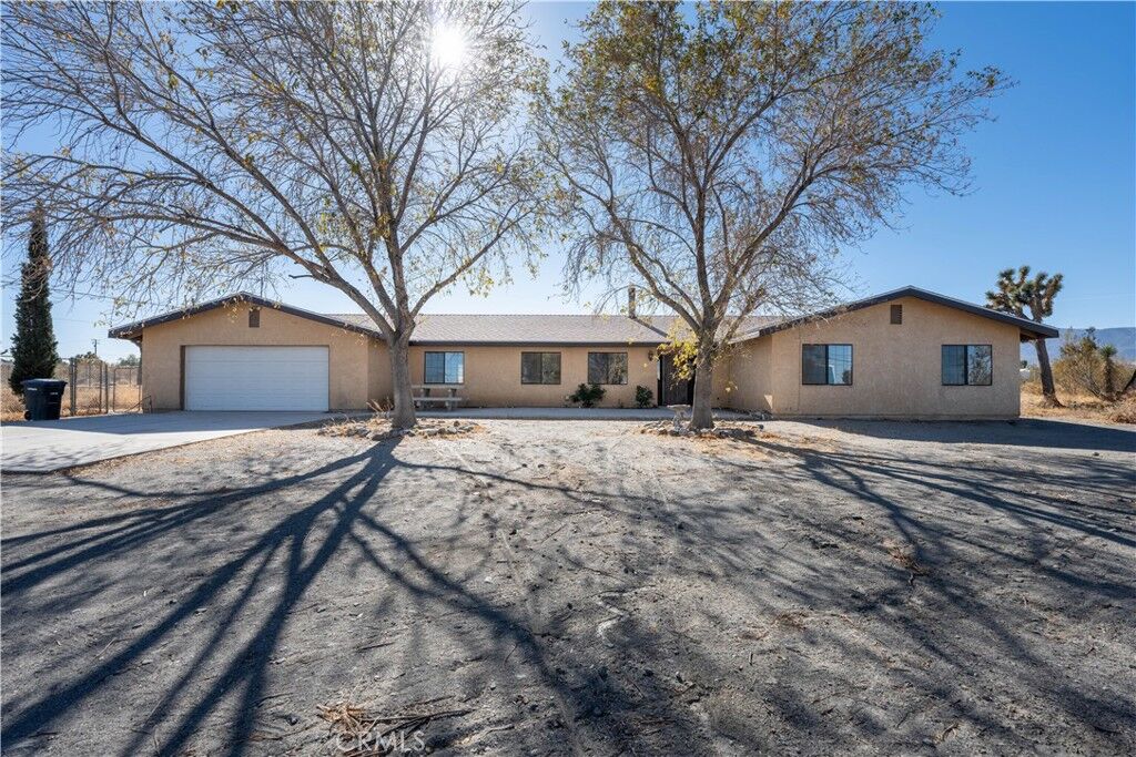 Property Photo:  2621 Tokay Road  CA 92371 
