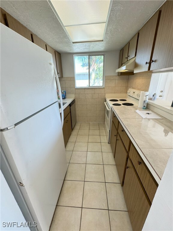 Property Photo:  3339 Ottawa Circle 4  FL 33907 