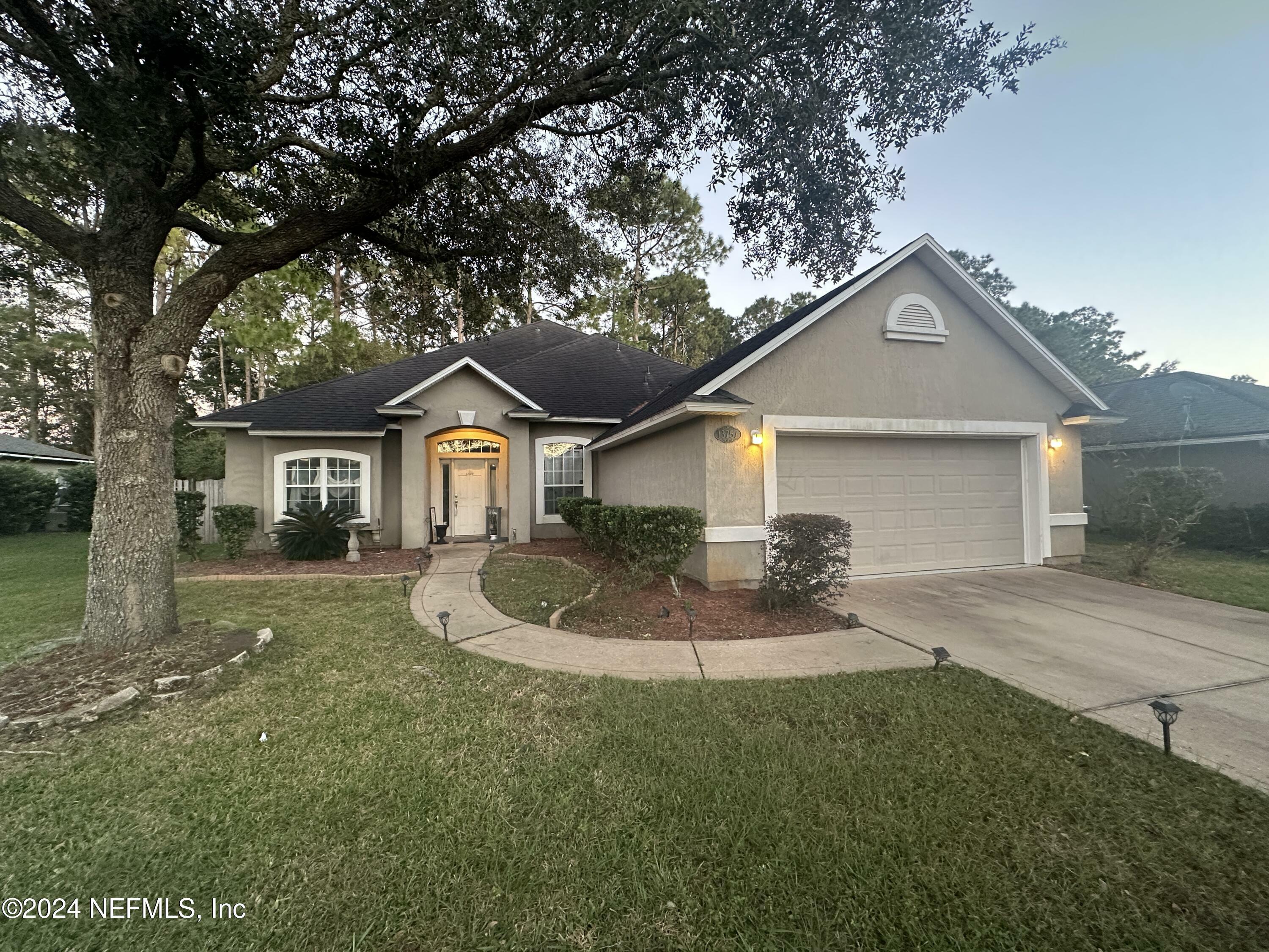 Property Photo:  13757 Victoria Lakes Drive  FL 32226 