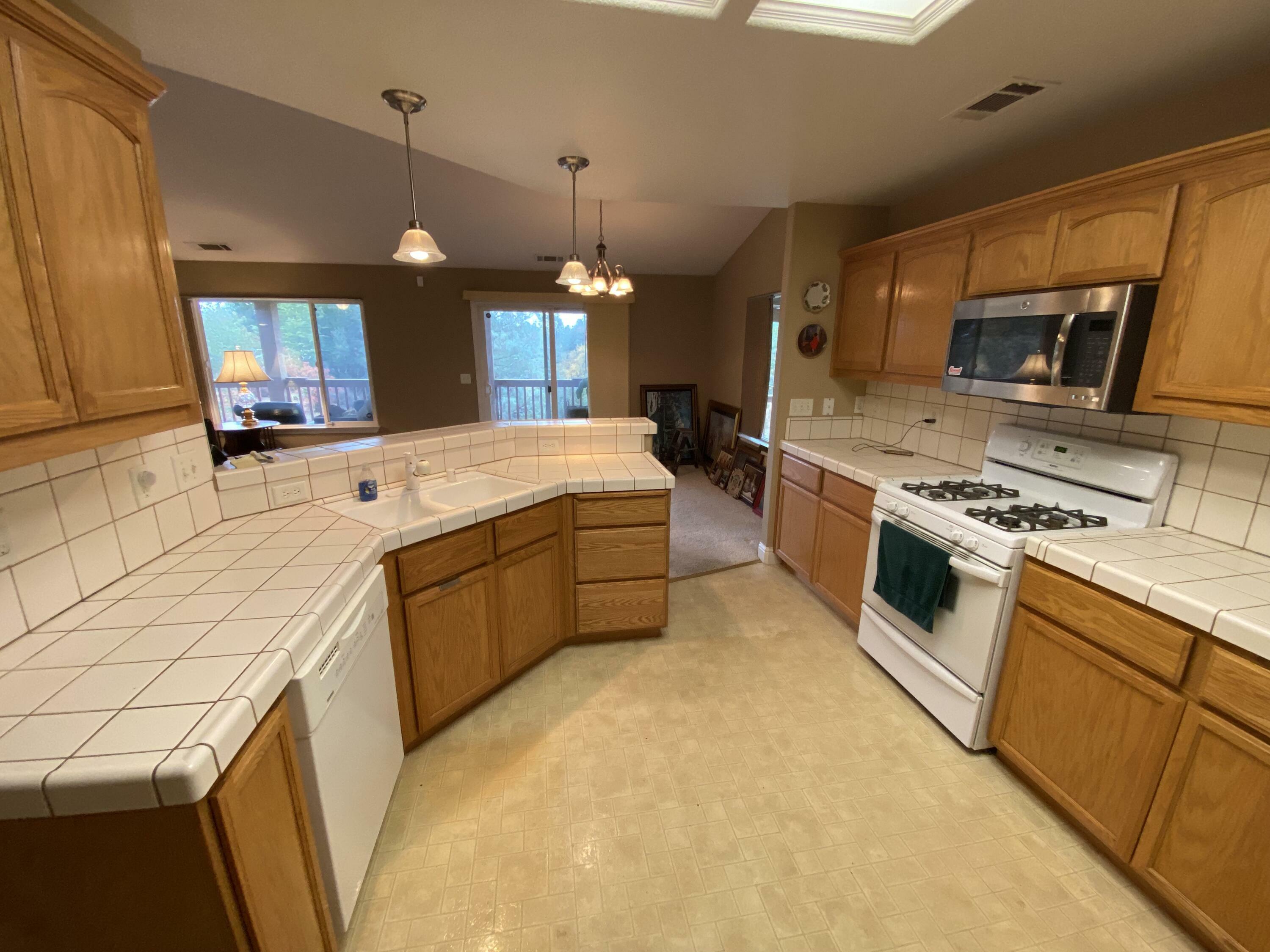 Property Photo:  6865 Amber Ridge Drive  CA 96007 