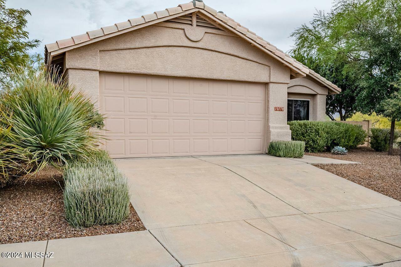 Property Photo:  10778 N Sand Canyon Place  AZ 85737 