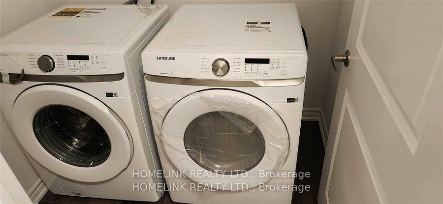 Property Photo: 61 Soho Street 121 ON L8J 2R5