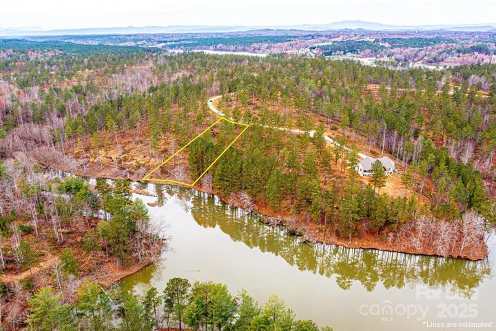 Property Photo:  2188 Snowmass Drive  NC 28612 